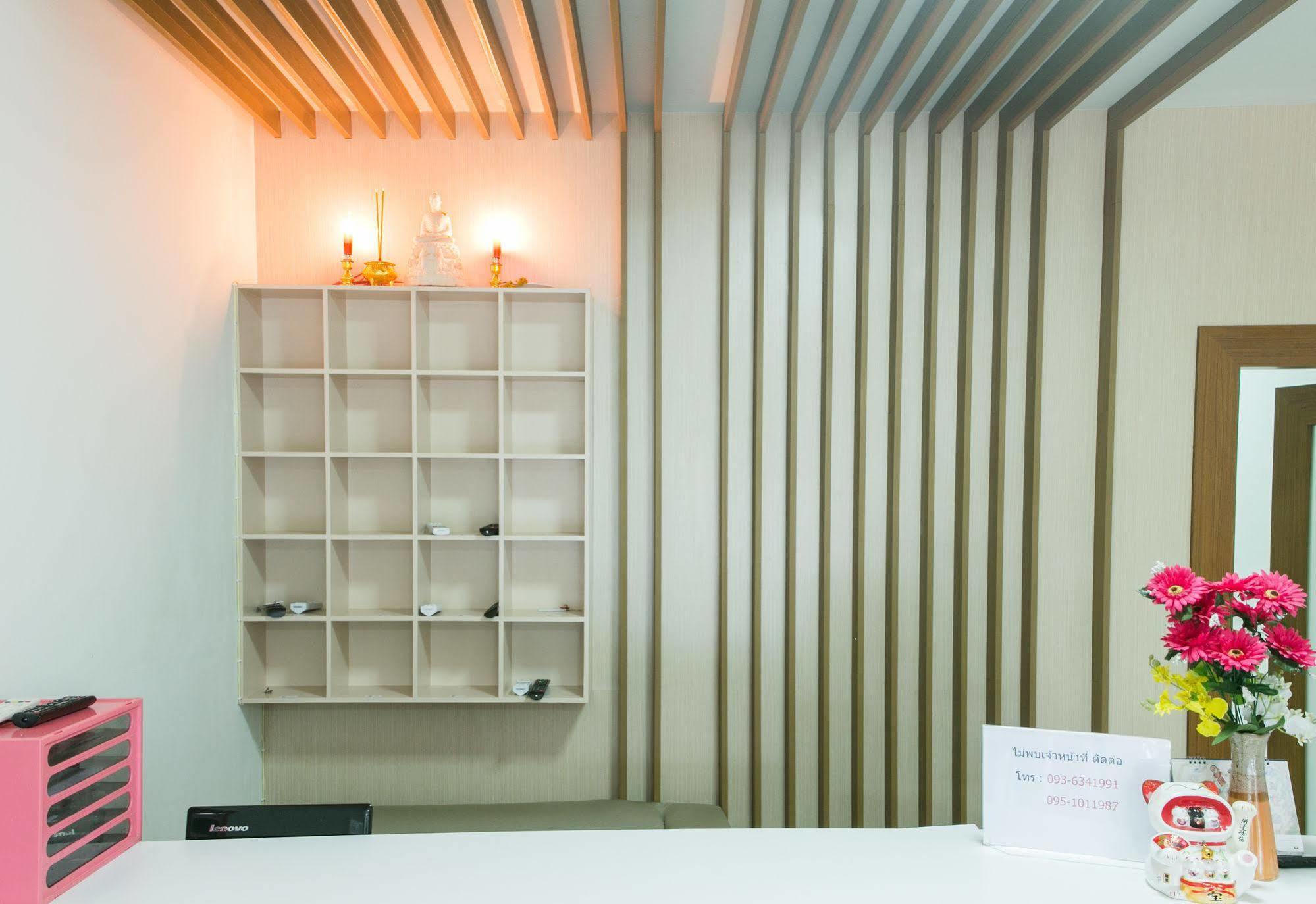 Cheaper Room Сурат Тхани Екстериор снимка