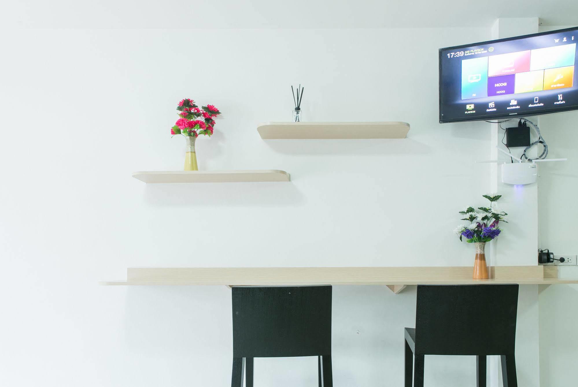 Cheaper Room Сурат Тхани Екстериор снимка